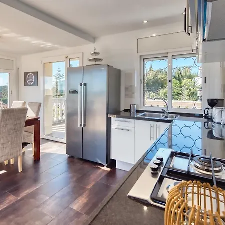 Costacabana - Madonna