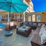 Costacabana - Madonna Villa *