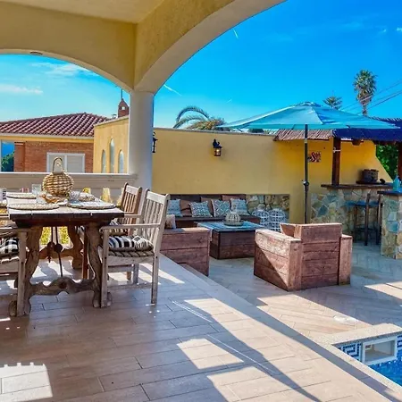 ヴィラ Costacabana - Madonna